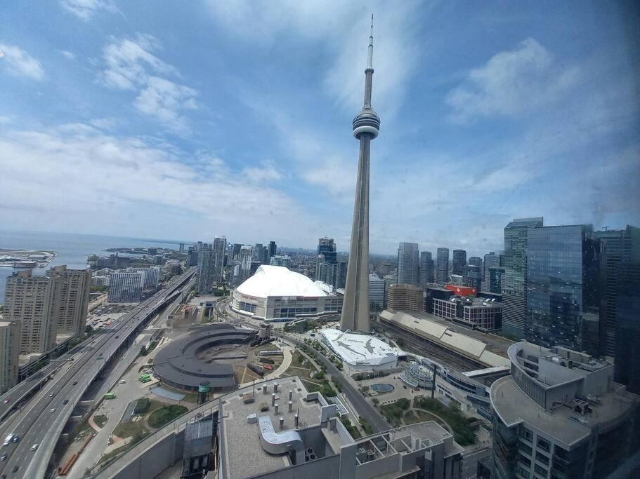 Апартаменти Magnificient View Next Cn Tower/Rogers/Union/Mtcc Торонто Екстер'єр фото
