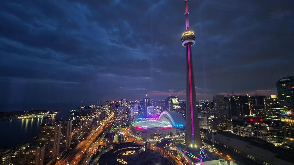 Апартаменти Magnificient View Next Cn Tower/Rogers/Union/Mtcc Торонто Екстер'єр фото