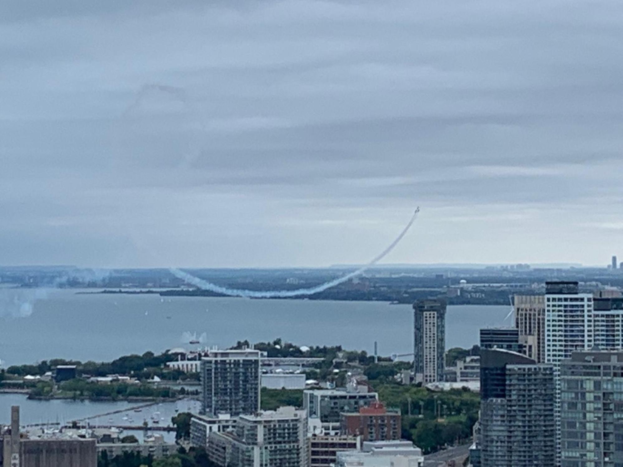 Апартаменти Magnificient View Next Cn Tower/Rogers/Union/Mtcc Торонто Екстер'єр фото